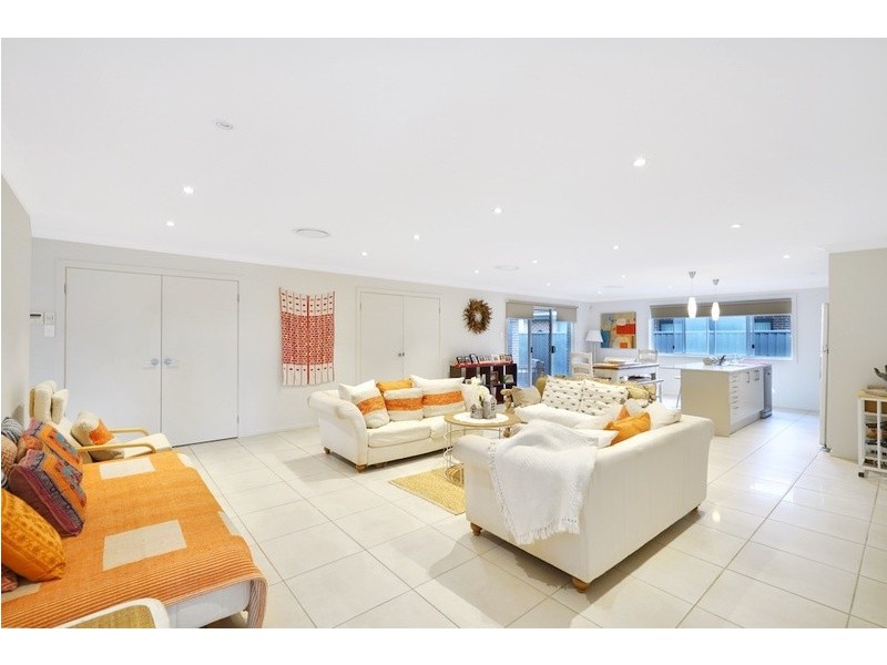 12 Village Court, Gregory Hills NSW 2557