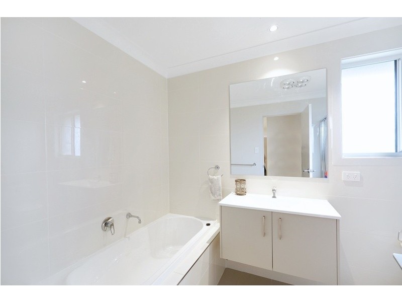 12 Village Court, Gregory Hills NSW 2557