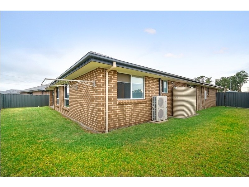 12 Village Court, Gregory Hills NSW 2557