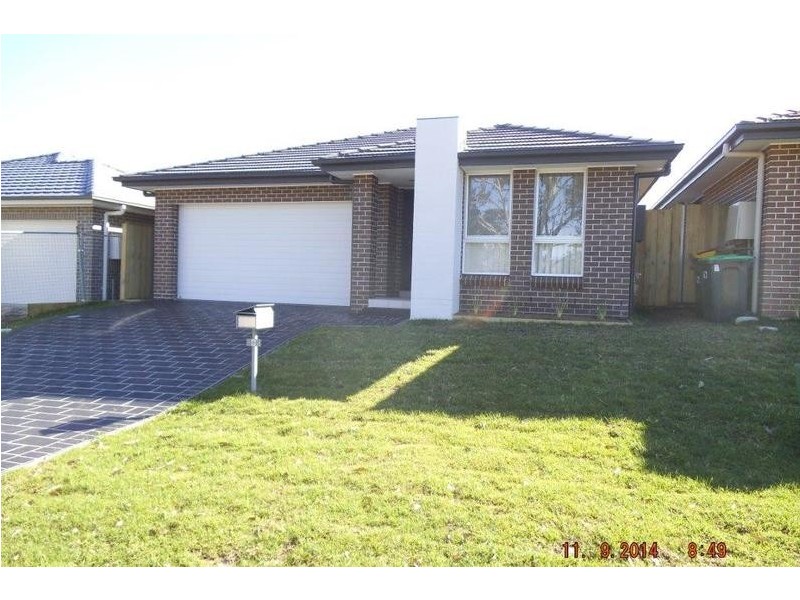 8 Vicary Avenue, Elderslie NSW 2570