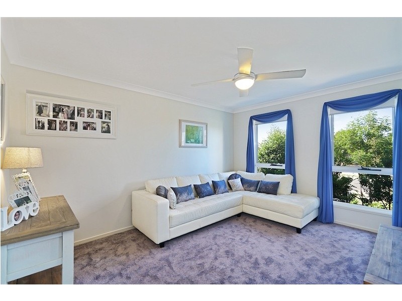 74 Greenfield Crescent, Elderslie NSW 2570