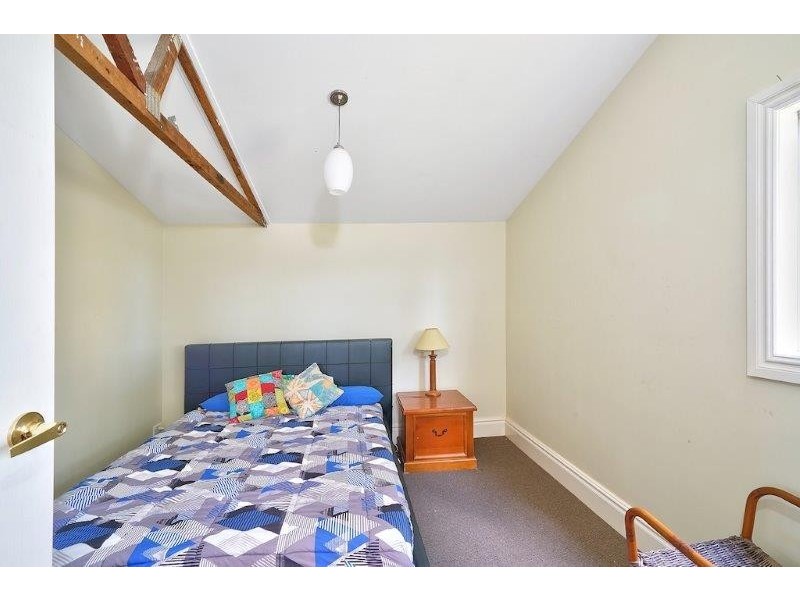 2 McIntosh Street, The Oaks NSW 2570