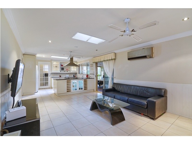 6 Huthnance Place, Camden South NSW 2570