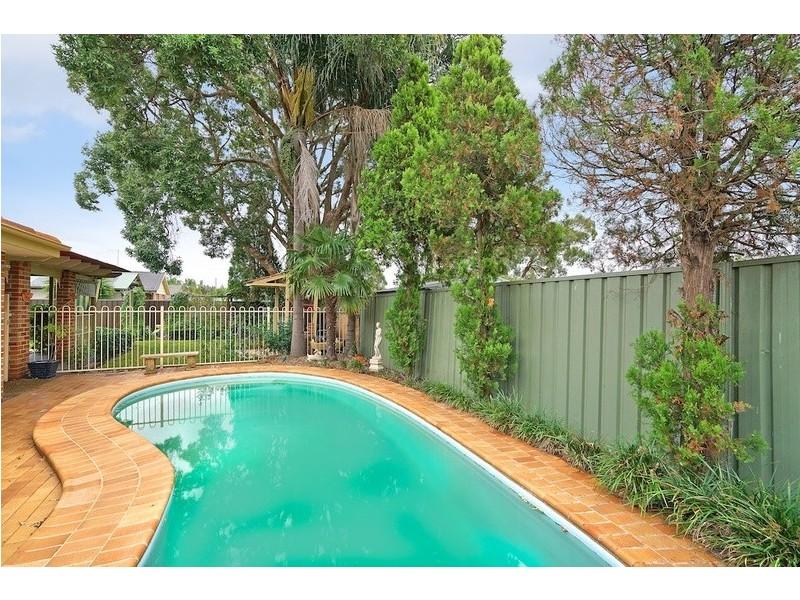 6 Huthnance Place, Camden South NSW 2570