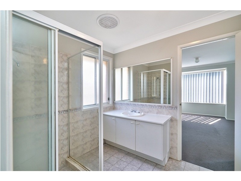 6 Topper Place, Englorie Park NSW 2560