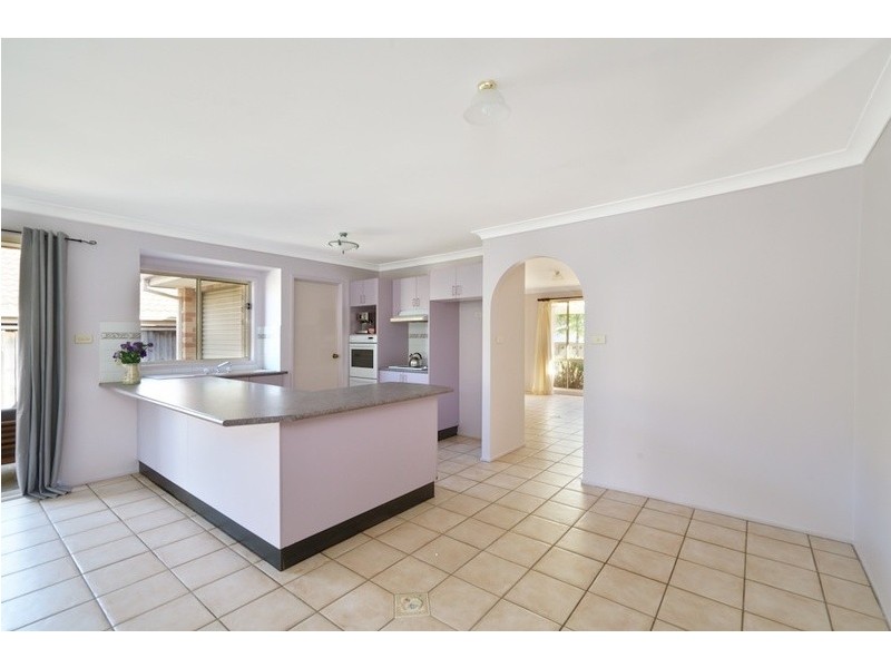 10 Plowman Road, Currans Hill NSW 2567