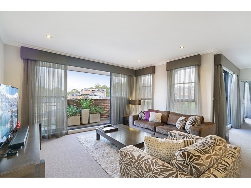 25/12 Parkside Crescent, Campbelltown NSW 2560