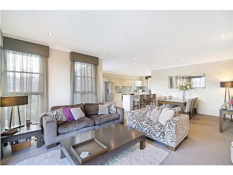 25/12 Parkside Crescent, Campbelltown NSW 2560