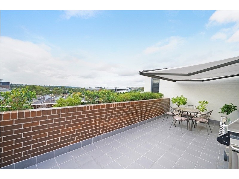 25/12 Parkside Crescent, Campbelltown NSW 2560