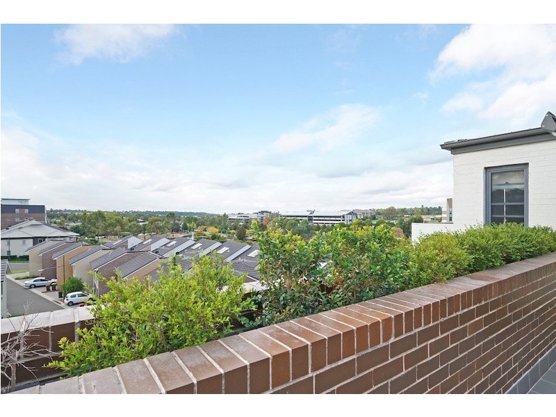 25/12 Parkside Crescent, Campbelltown NSW 2560