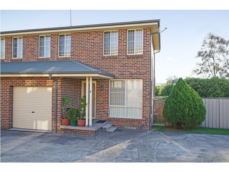 4/1a McIntosh Street, The Oaks NSW 2570