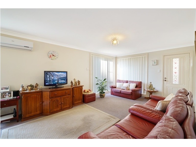 4/1a McIntosh Street, The Oaks NSW 2570