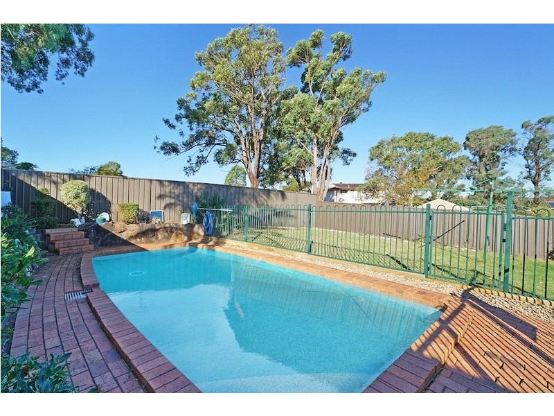 17 Flinders Avenue, Camden South NSW 2570
