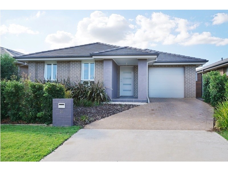 24 Lombardi Cct, Oran Park NSW 2570
