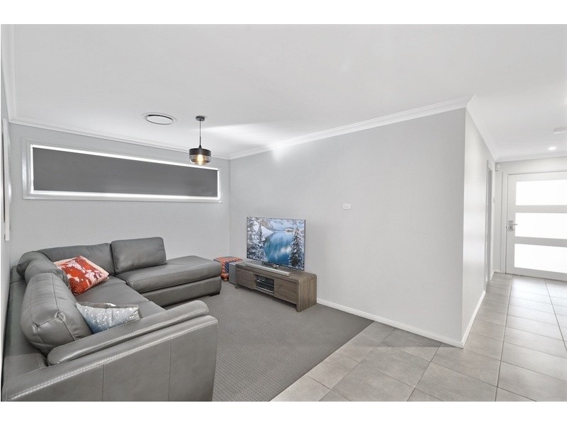 7 Butler Street, Gregory Hills NSW 2557