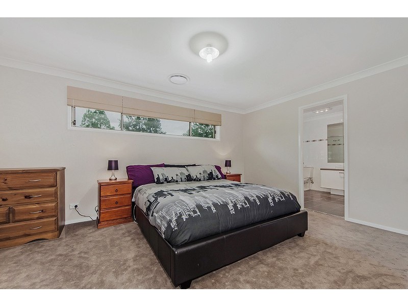 6 Mary Street, The Oaks NSW 2570