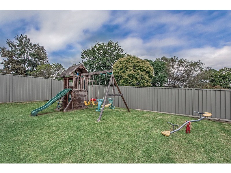 6 Mary Street, The Oaks NSW 2570