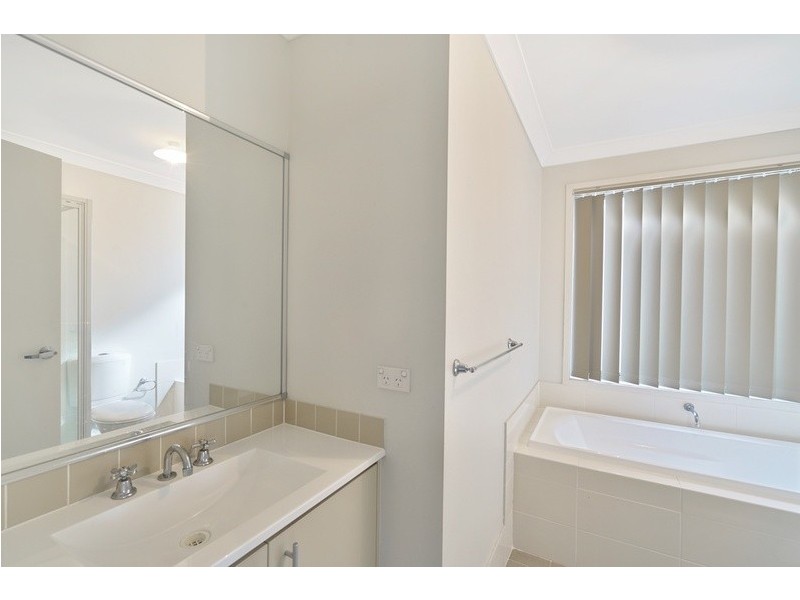 16 Belmont Avenue, Spring Farm NSW 2570