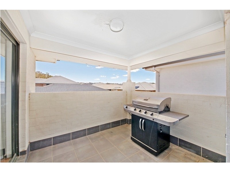 4 Sylvester Lane, Gregory Hills NSW 2557