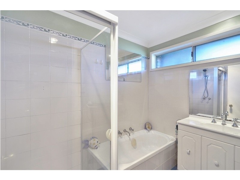 17 Caroline Chisholm Drive, Camden South NSW 2570