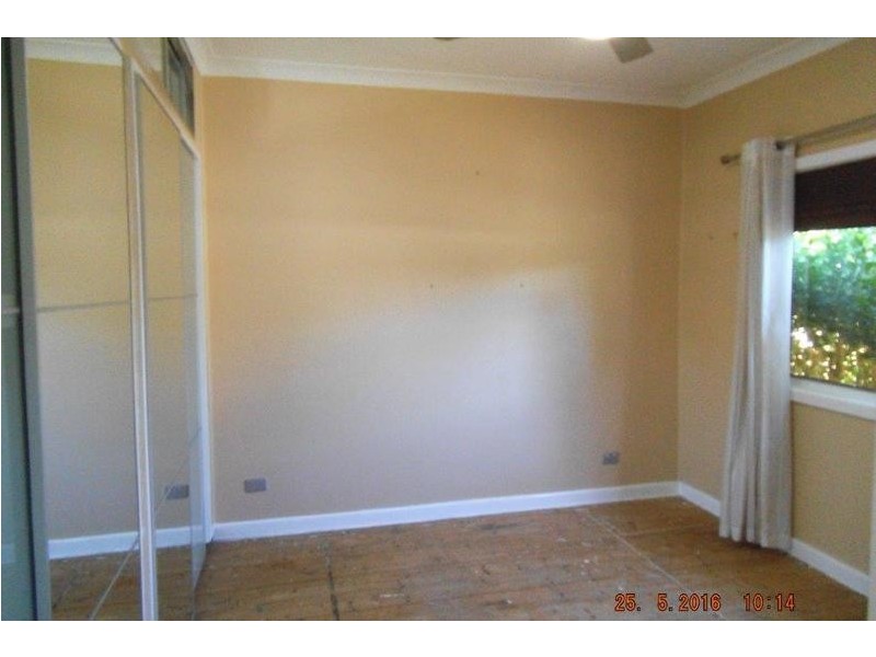 8 Swain Street, Moorebank NSW 2170