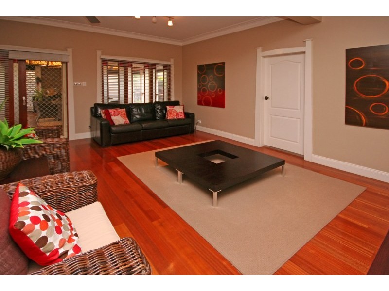 4 Britton Close, Elderslie NSW 2570