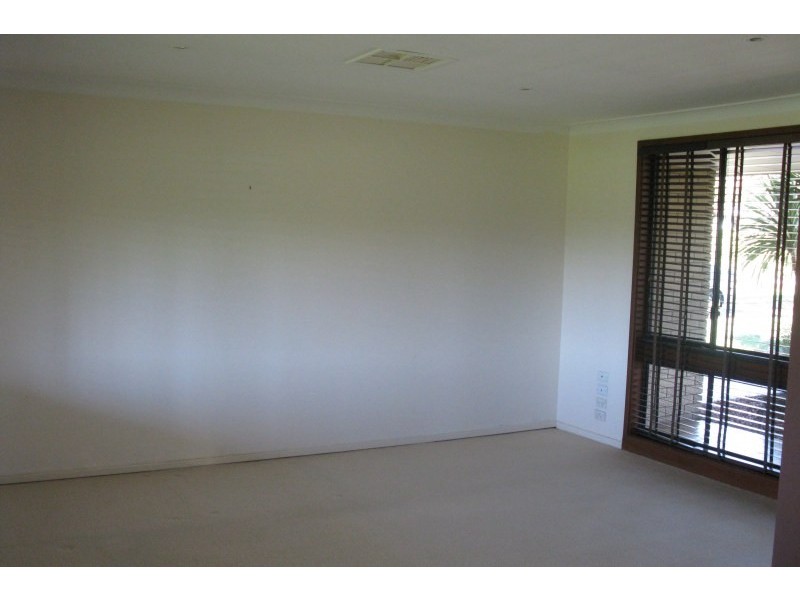 11 Terrigal Place, Woodbine NSW 2560