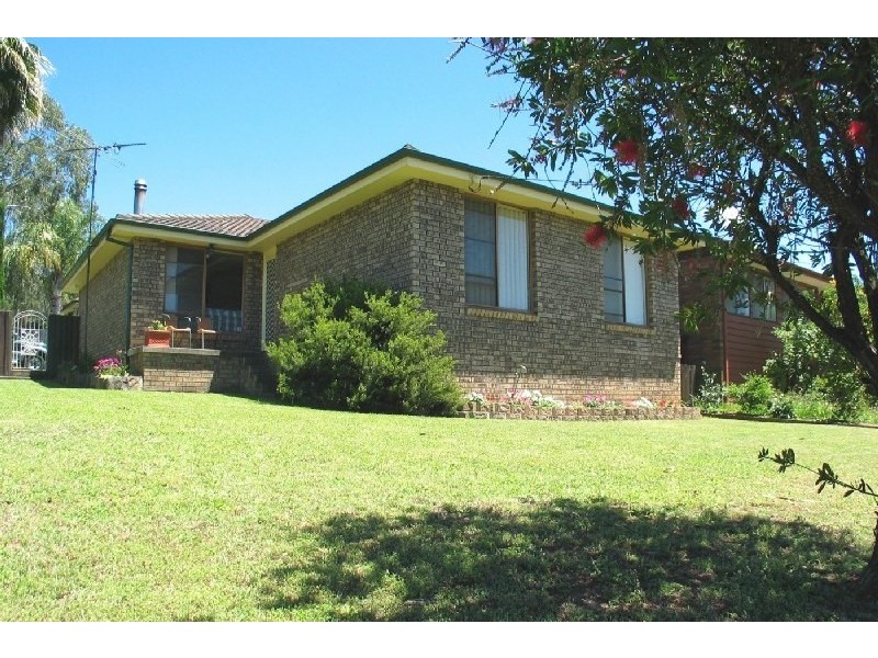 35 Berallier Drive, Camden South NSW 2570