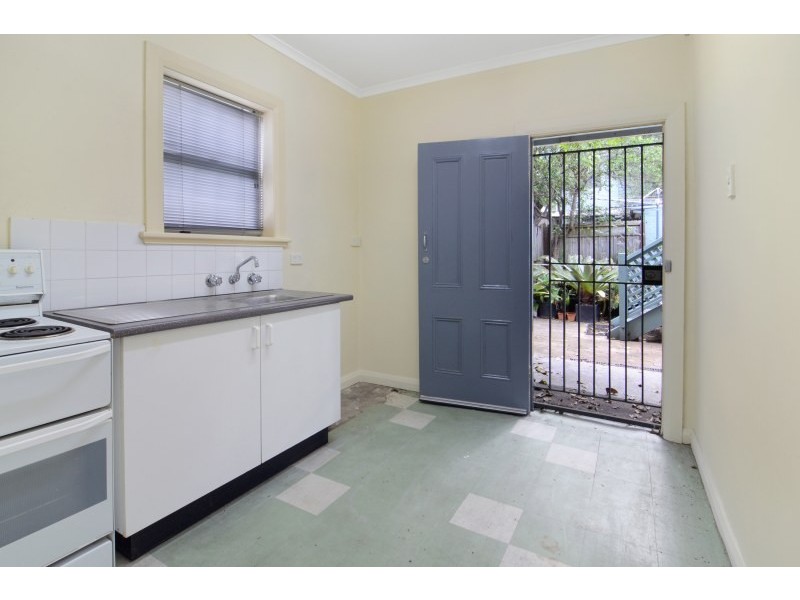 166 Anzac Parade, Kensington NSW 2033