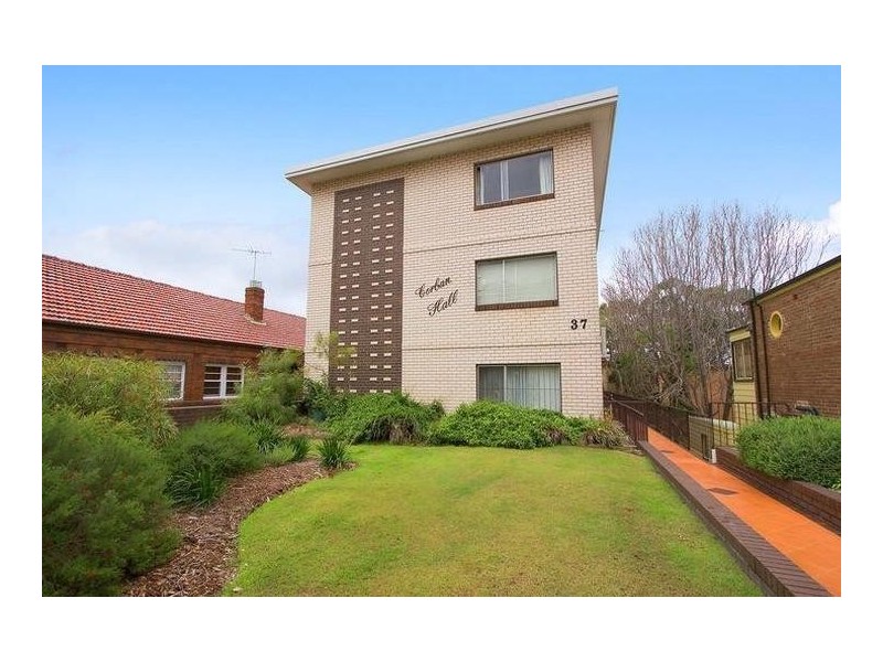 8/37 Byron Street, Coogee NSW 2034