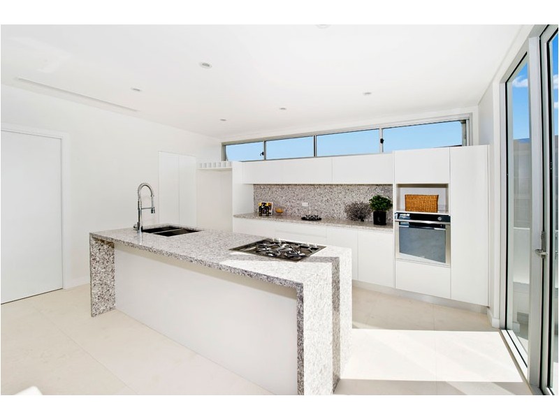 13/170 Marine Parade, Maroubra NSW 2035