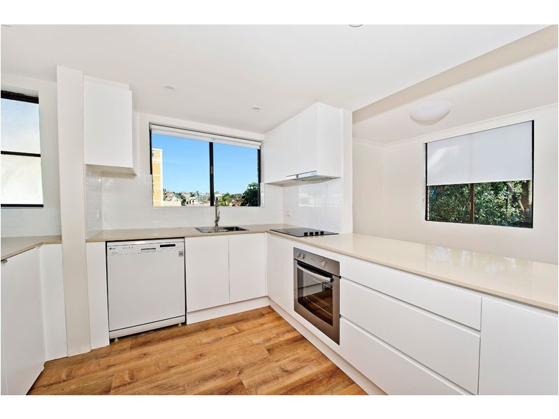 8/108 Beach Street, Coogee NSW 2034