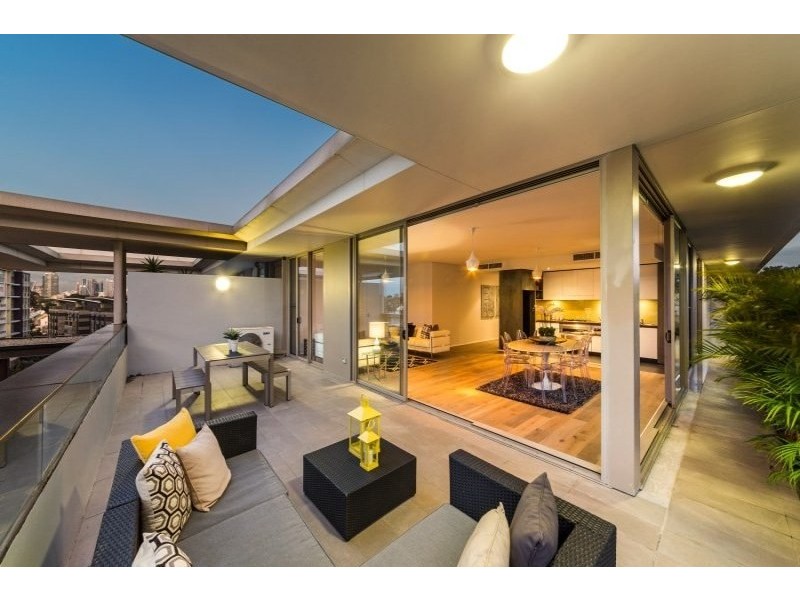 1601/2 Sterling Circuit, Camperdown NSW 2050