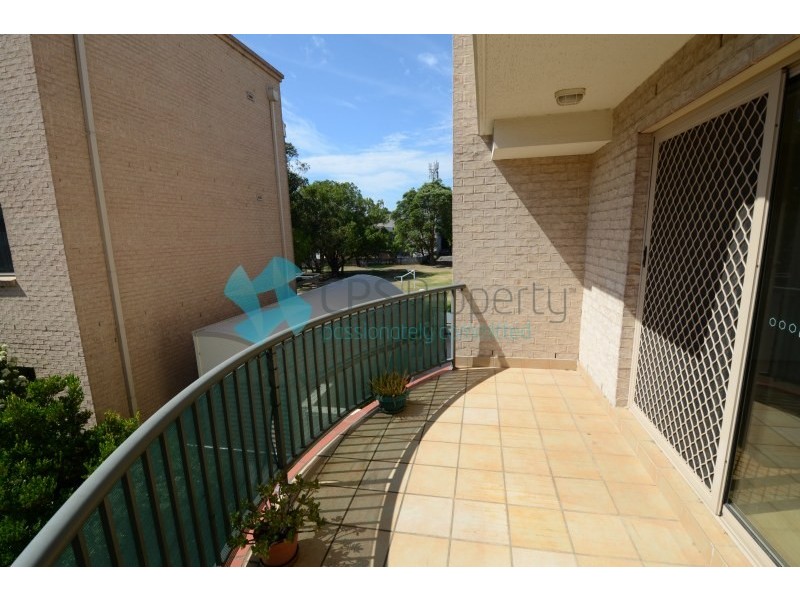 12/8 MacIntosh Street, Mascot NSW 2020