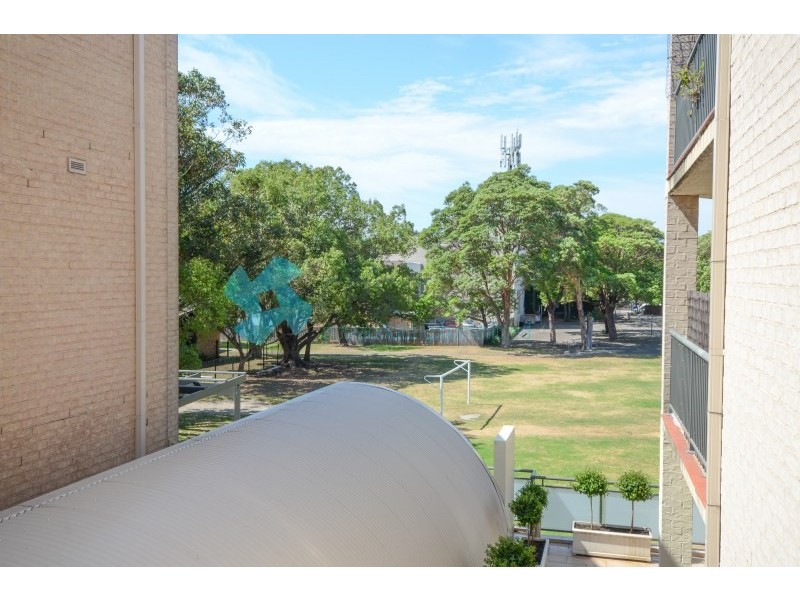 12/8 MacIntosh Street, Mascot NSW 2020