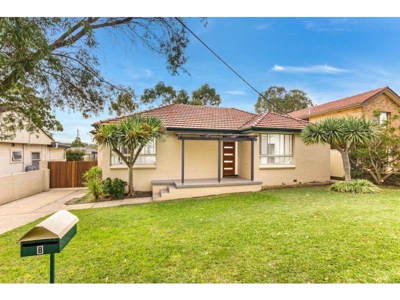 8 Woorak Crescent, Miranda NSW 2228