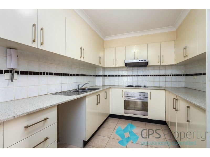 1/21-23 Hinkler Avenue, Warwick Farm NSW 2170