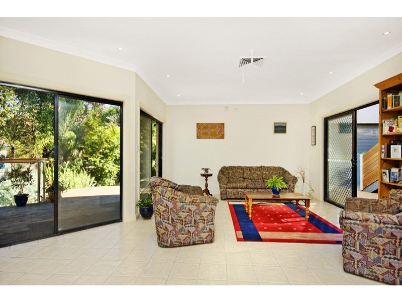 11 Friendship Place, Beacon Hill NSW 2100