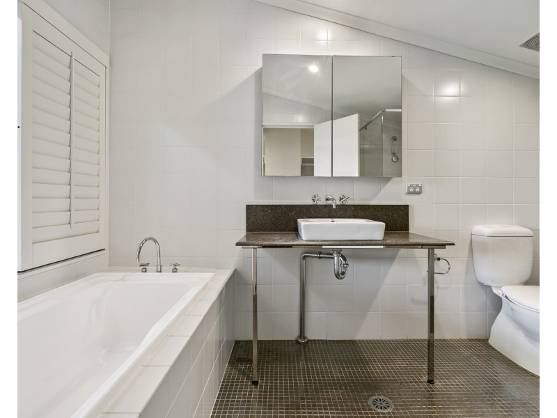 24/2A Campbell Parade, Manly Vale NSW 2093