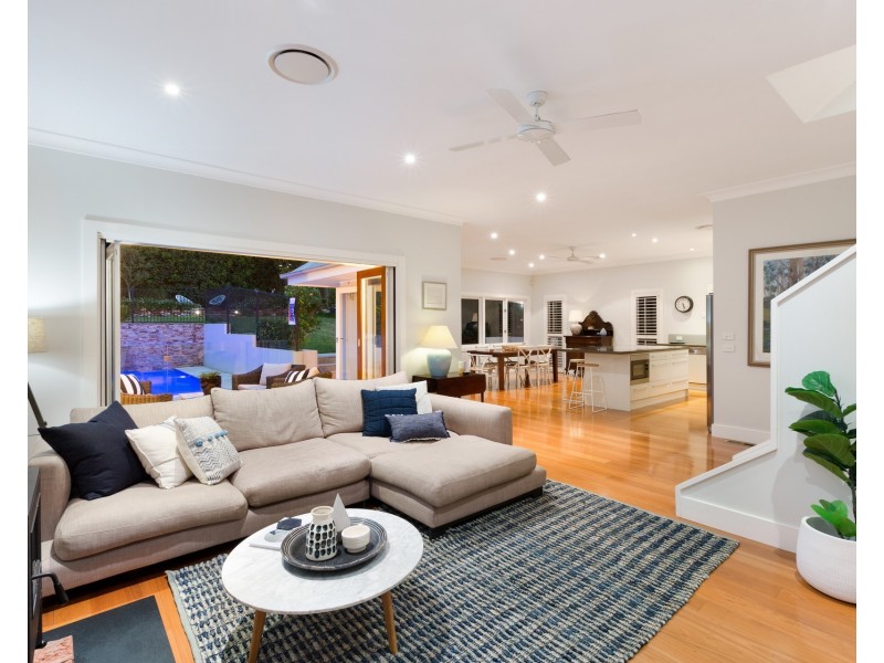 27 MacMillan Street, Seaforth NSW 2092