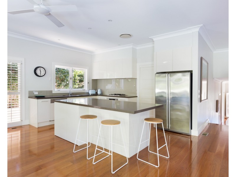 27 MacMillan Street, Seaforth NSW 2092