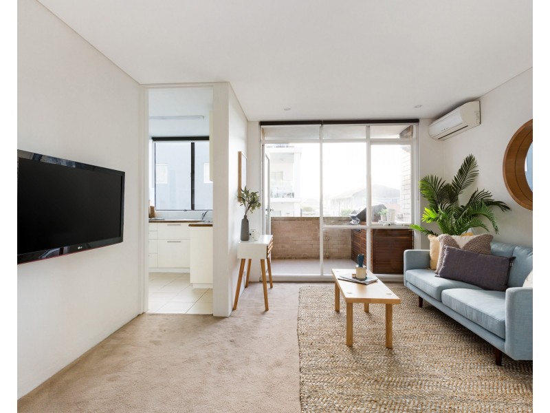 1/10  Goodwin Street, Narrabeen NSW 2101