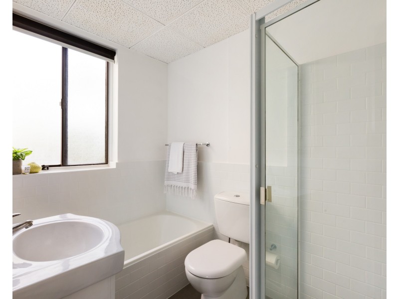 1/10  Goodwin Street, Narrabeen NSW 2101