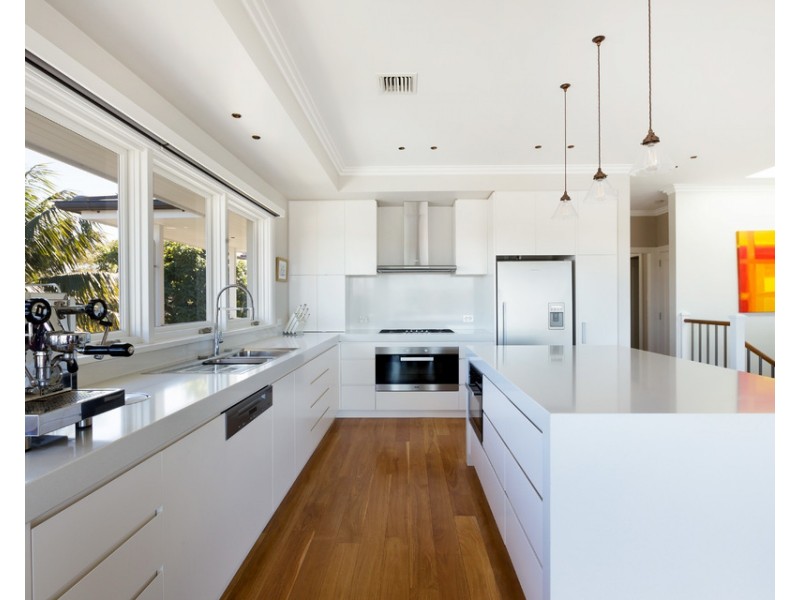 9 Moore Street, Clontarf NSW 2093