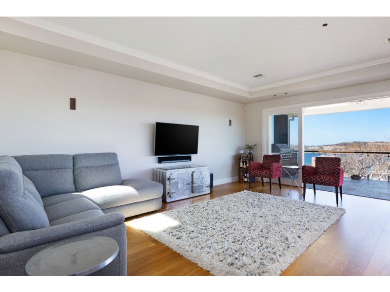 9 Moore Street, Clontarf NSW 2093