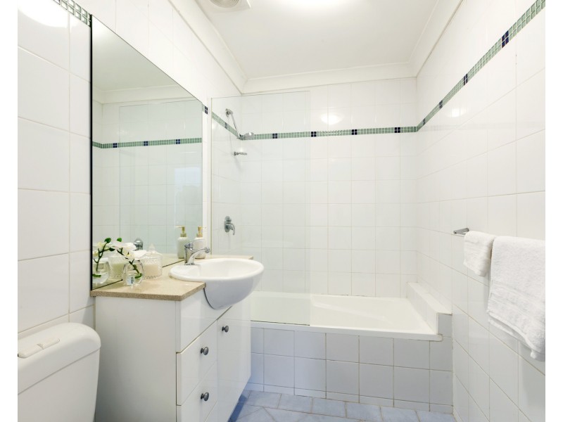 11/74-76 Old Pittwater Road, Brookvale NSW 2100