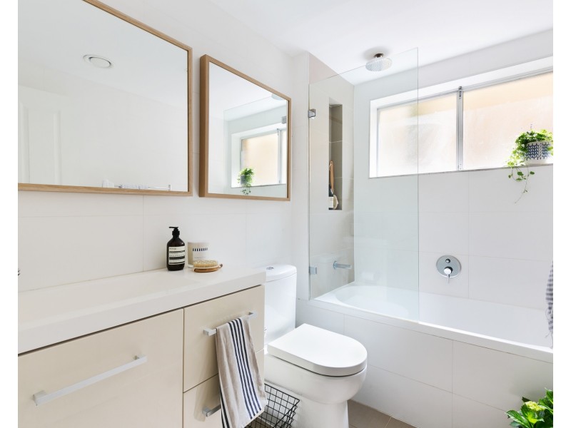 2/144 -146 Pacific Parade, Dee Why NSW 2099