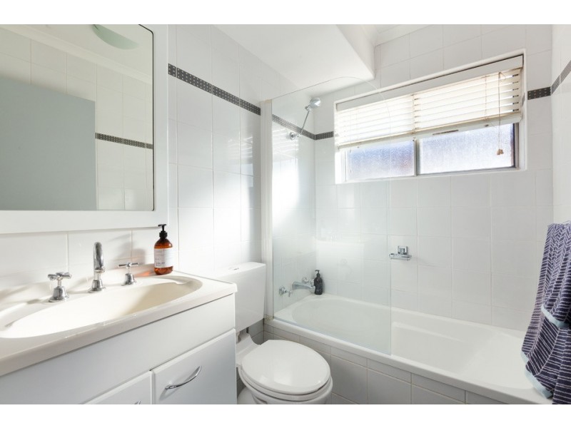 8/16 Regent Street, Dee Why NSW 2099