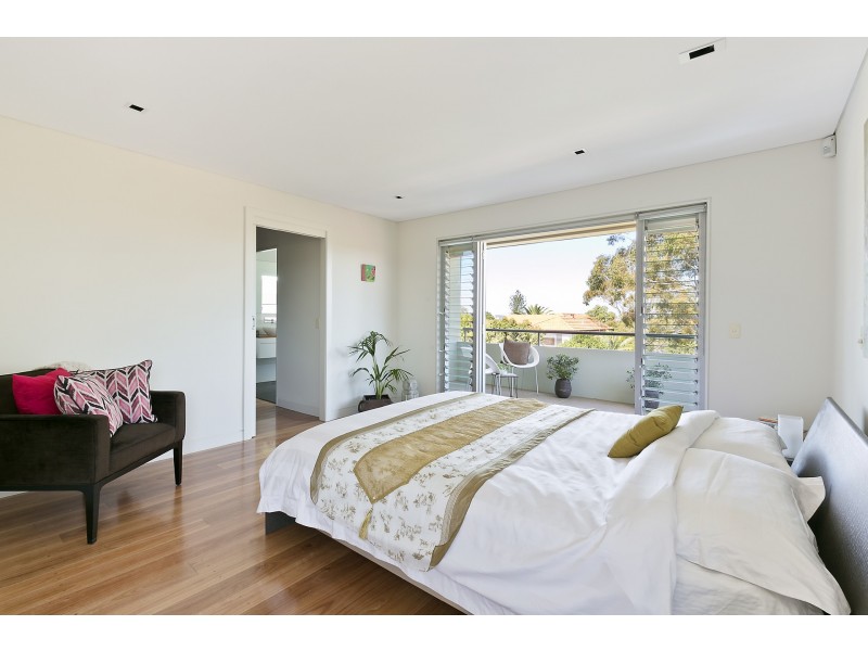 7 Marlborough Avenue, Freshwater NSW 2096