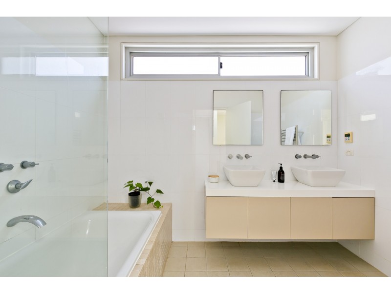 7 Marlborough Avenue, Freshwater NSW 2096